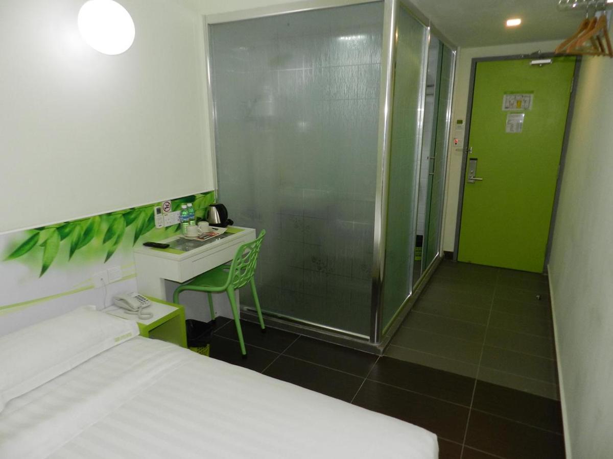 กรีน แอปเปิ้ล บูทิก โฮเต็ล Hotel โกตาคินาบาลู ภายนอก รูปภาพ