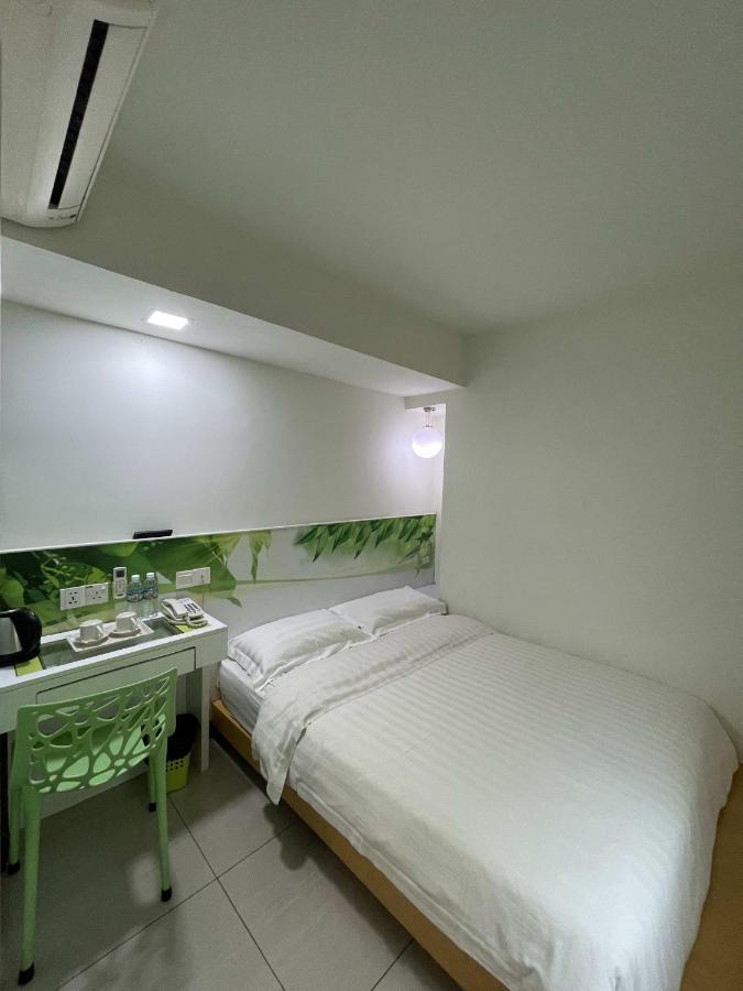 กรีน แอปเปิ้ล บูทิก โฮเต็ล Hotel โกตาคินาบาลู ภายนอก รูปภาพ