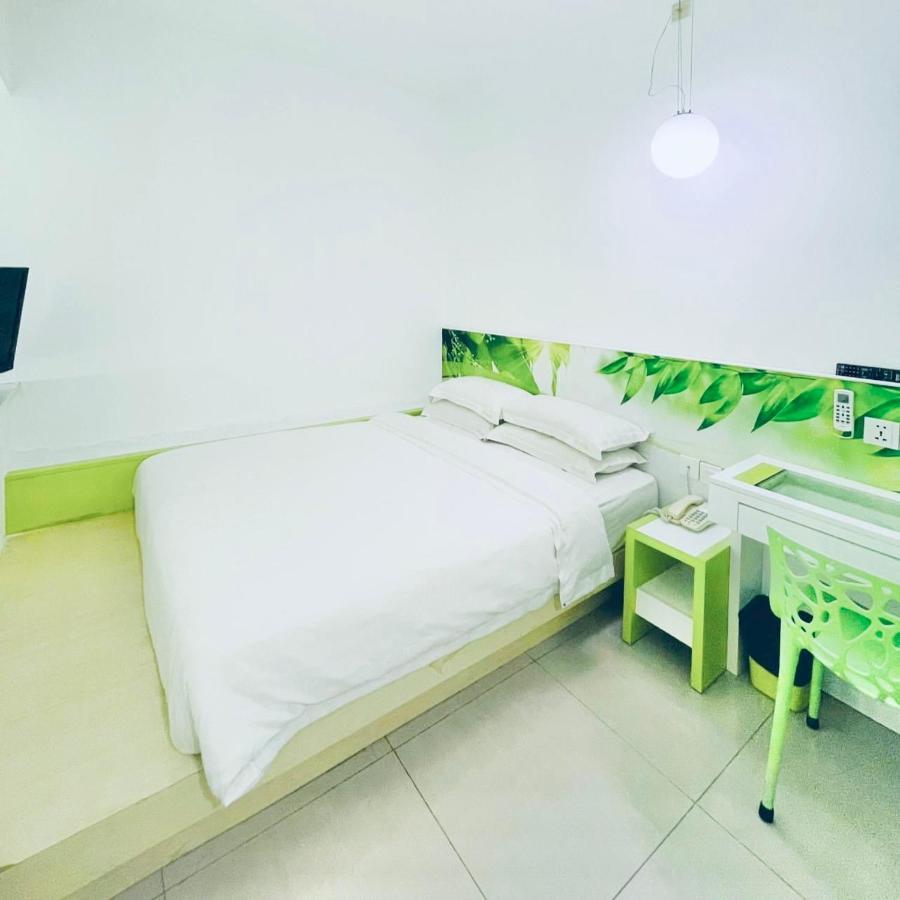 กรีน แอปเปิ้ล บูทิก โฮเต็ล Hotel โกตาคินาบาลู ภายนอก รูปภาพ
